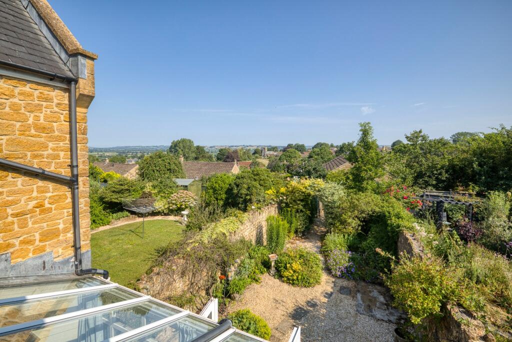 Priorygate Court, Castle Cary - Image 2