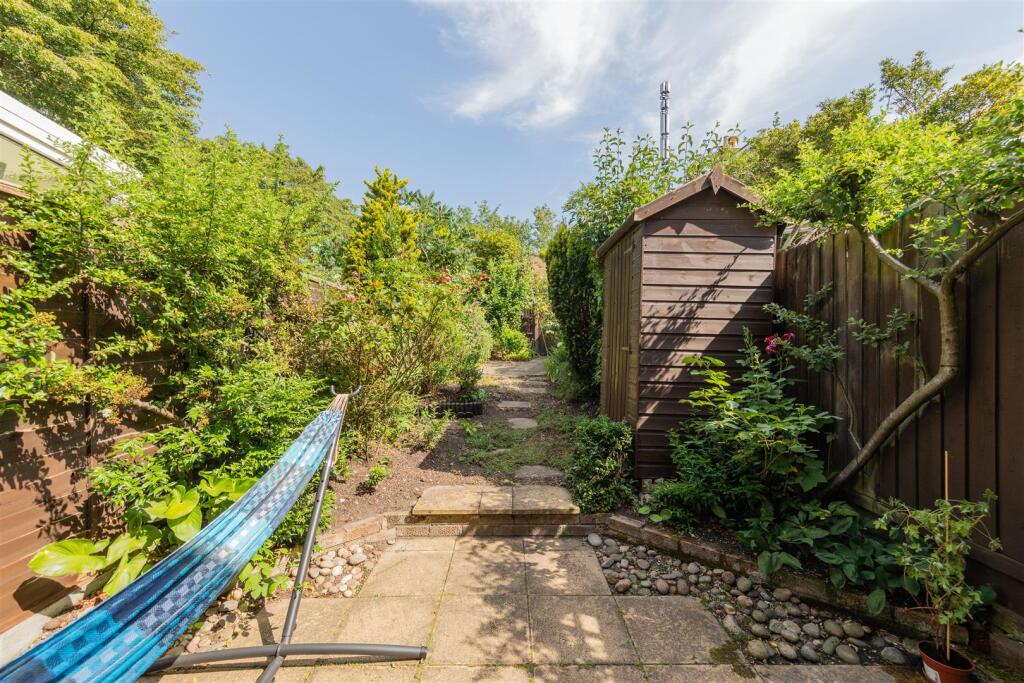Grove End, South Woodford - Image 2