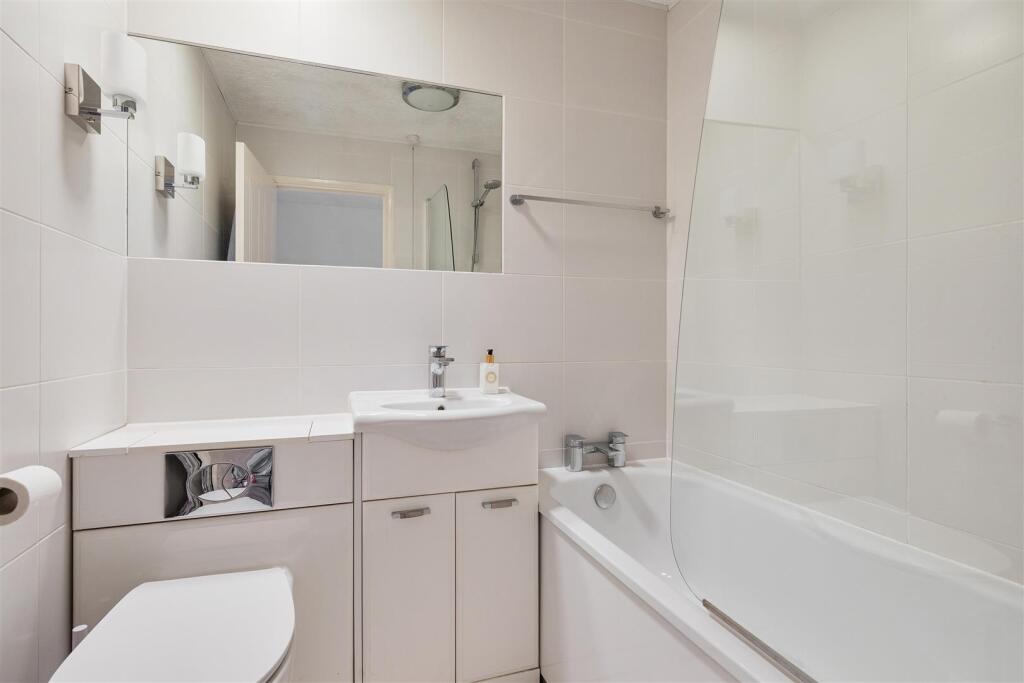 Grove End, South Woodford - Image 20