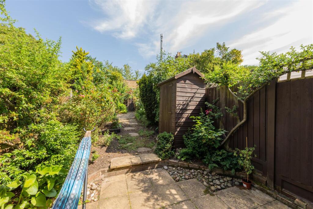 Grove End, South Woodford - Image 28