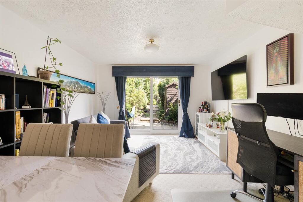 Grove End, South Woodford - Image 3