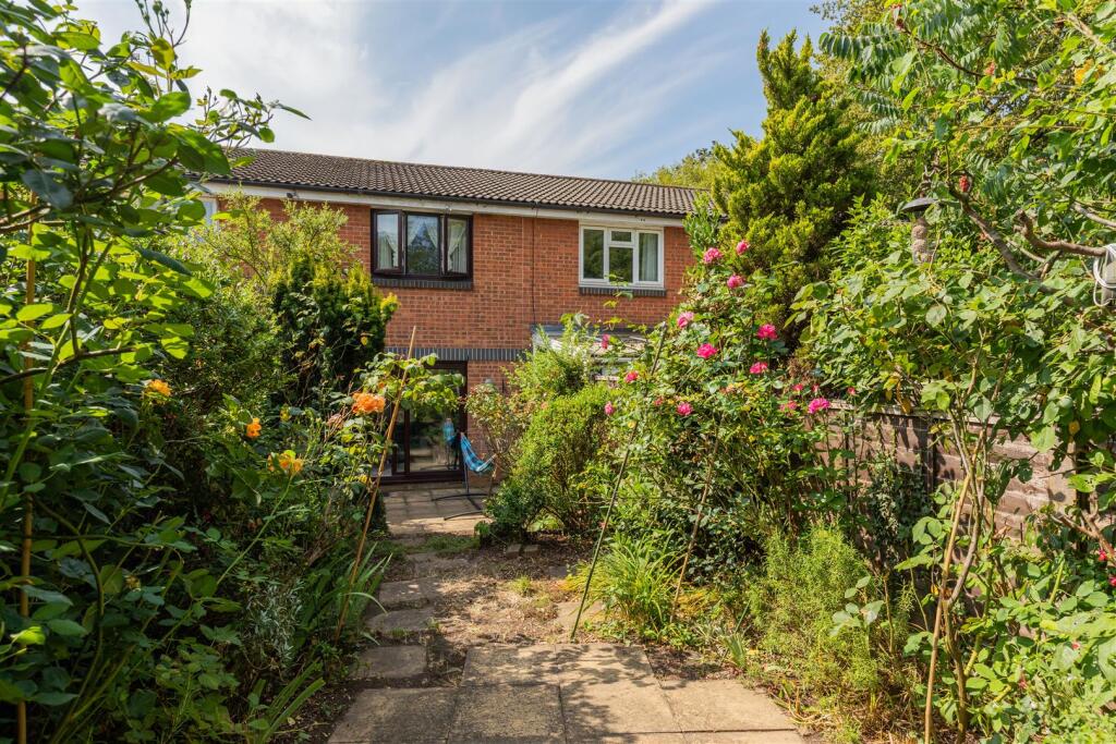 Grove End, South Woodford - Image 33