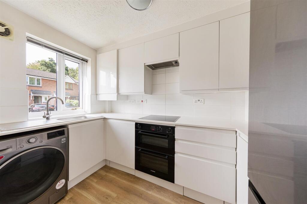Grove End, South Woodford - Image 7