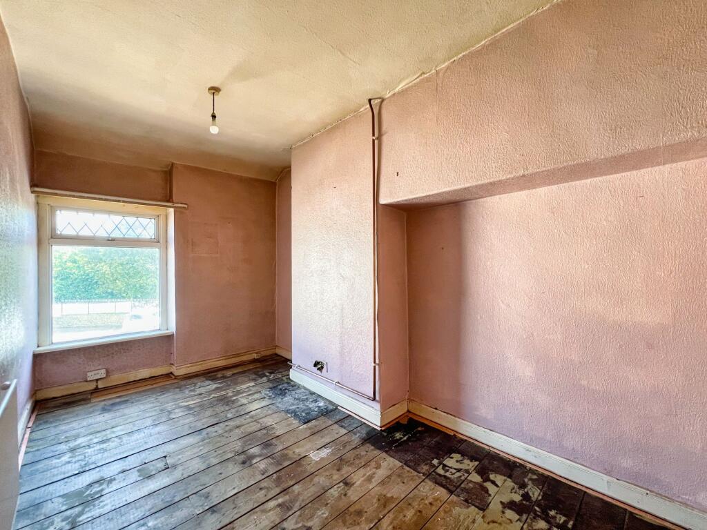 South Street, Bridgend, CF31 - Image 12