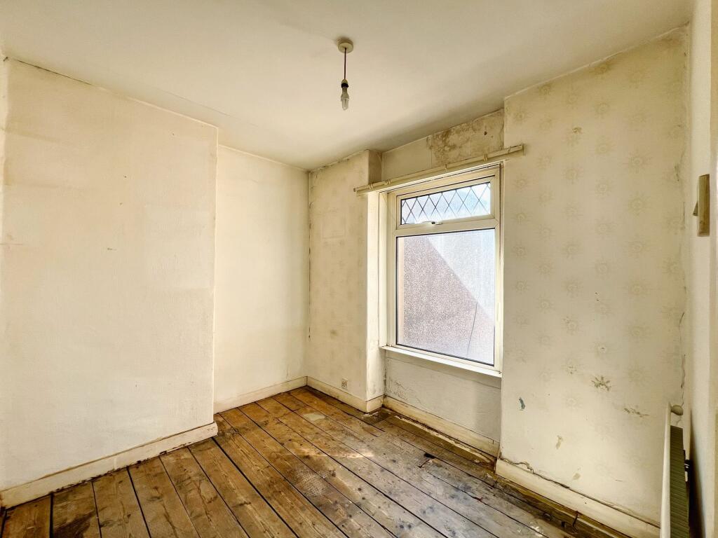 South Street, Bridgend, CF31 - Image 14