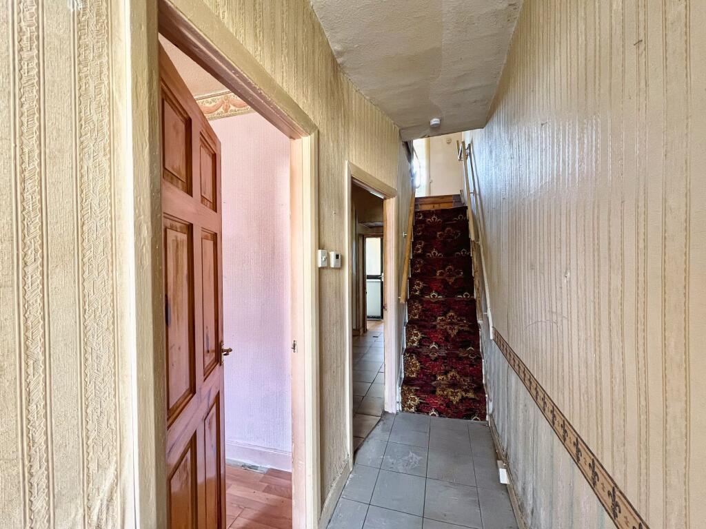 South Street, Bridgend, CF31 - Image 5