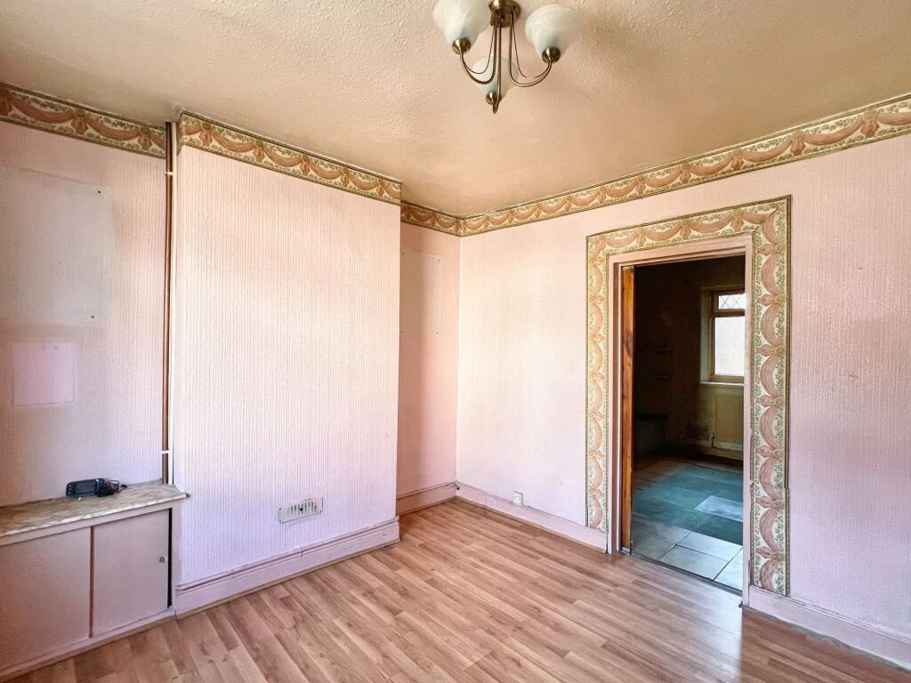 South Street, Bridgend, CF31 - Image 6