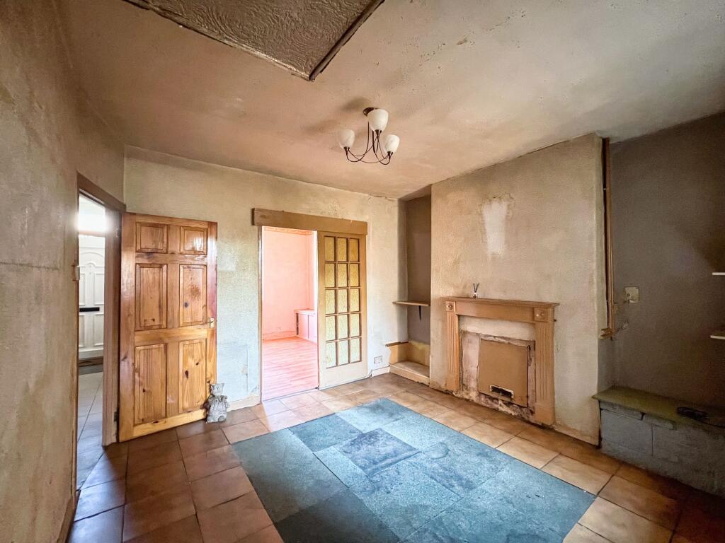 South Street, Bridgend, CF31 - Image 7