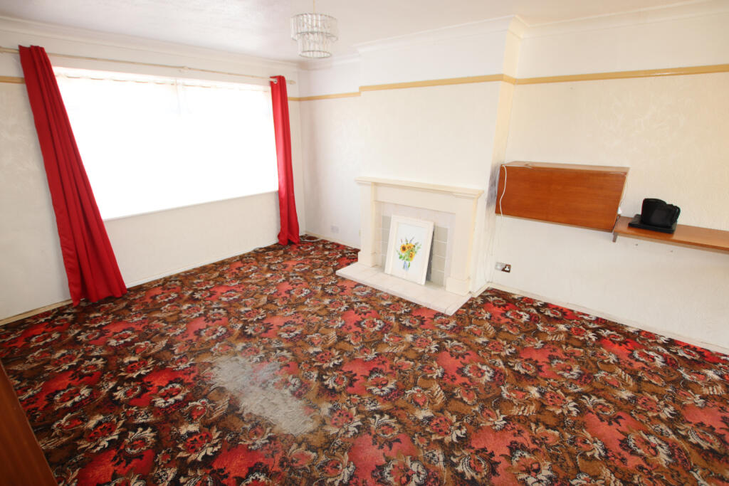 Stanley Road, CO15 2BE - Image 3