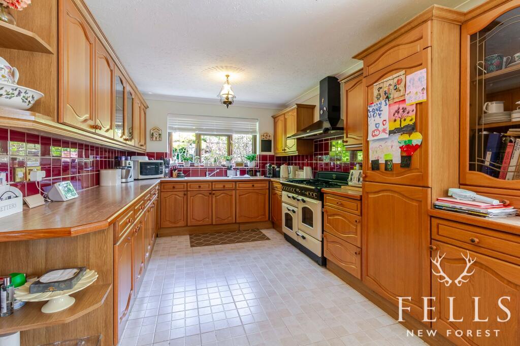 Ivy Close, St. Leonards, BH24 - Image 7