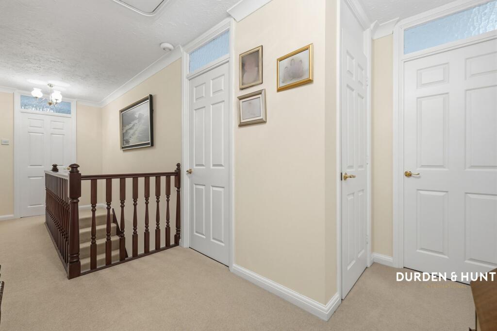 Fordyce Close, Emerson Park, RM11 - Image 13