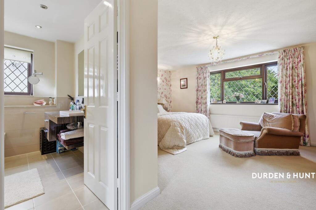Fordyce Close, Emerson Park, RM11 - Image 16
