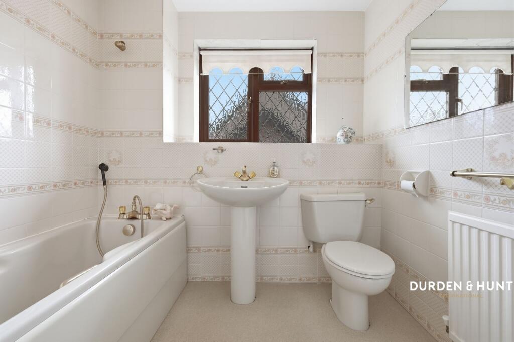 Fordyce Close, Emerson Park, RM11 - Image 22