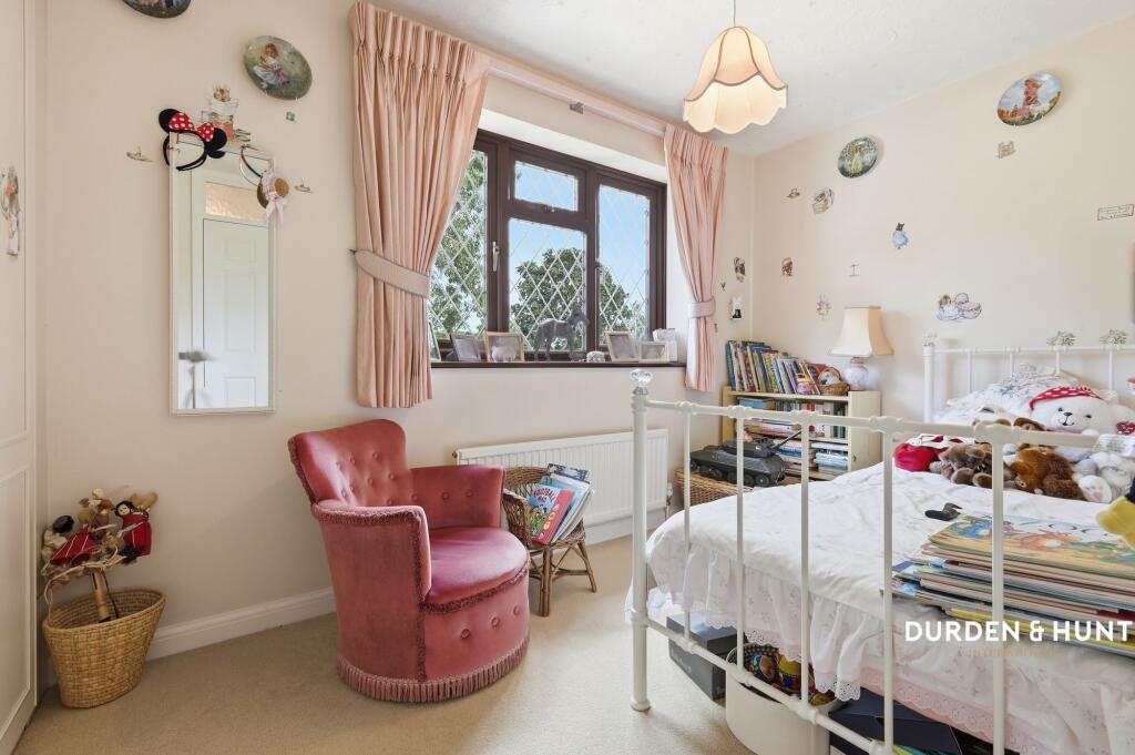 Fordyce Close, Emerson Park, RM11 - Image 24