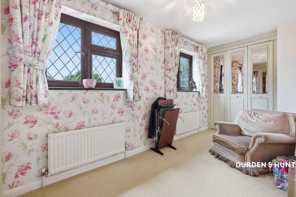 Fordyce Close, Emerson Park, RM11 - Image 25