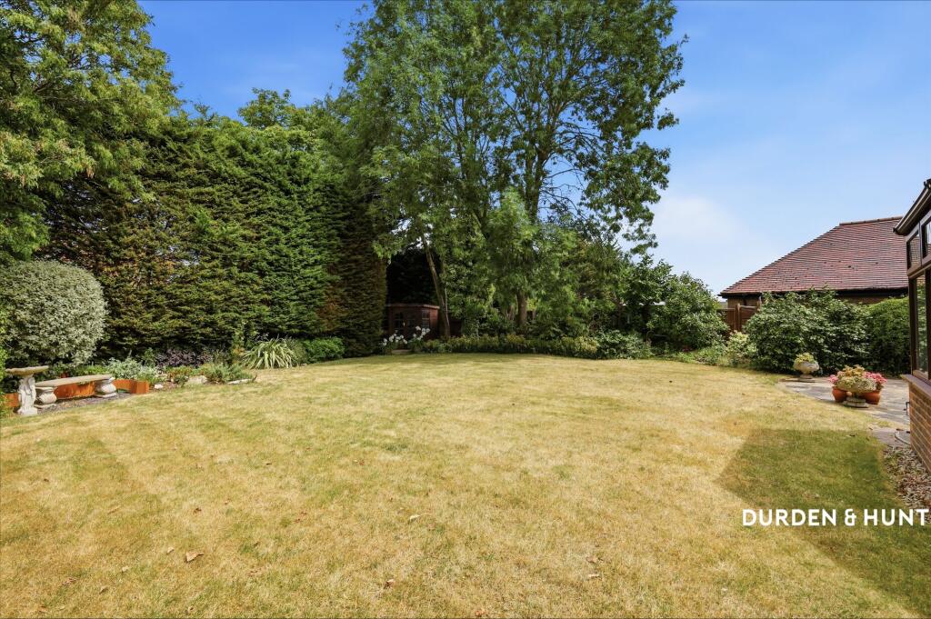 Fordyce Close, Emerson Park, RM11 - Image 26