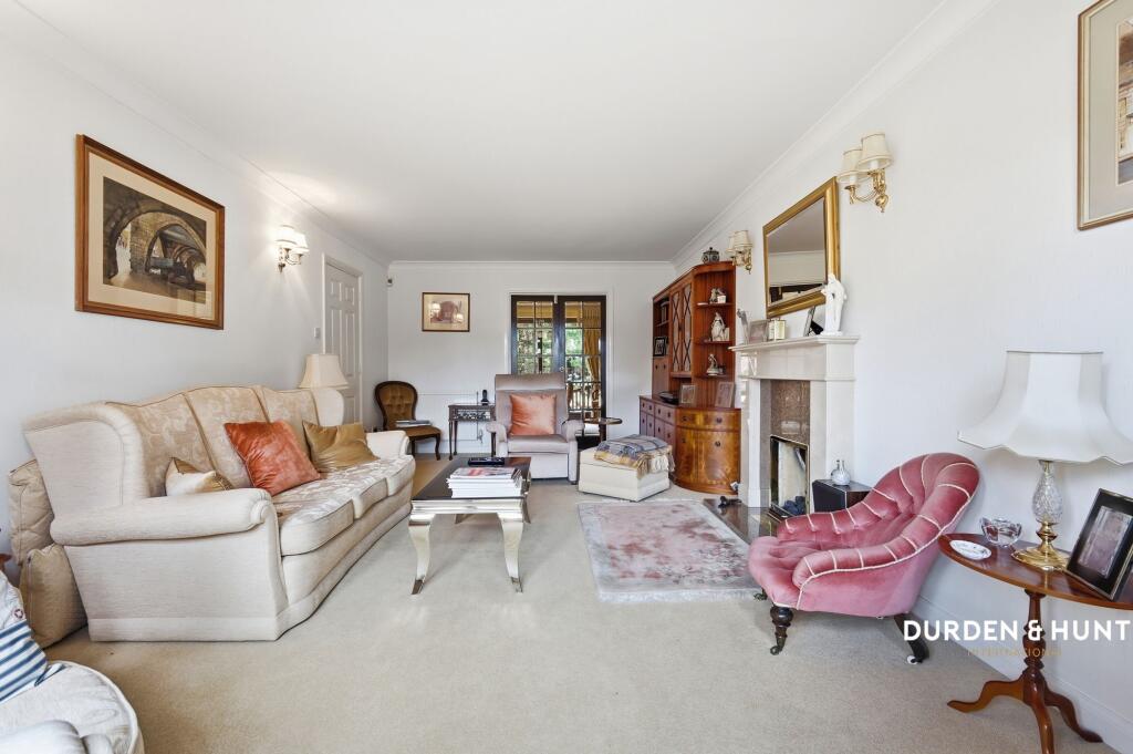 Fordyce Close, Emerson Park, RM11 - Image 5