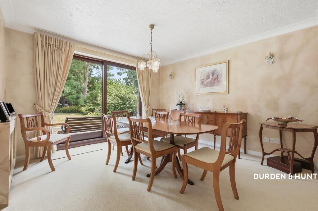 Fordyce Close, Emerson Park, RM11 - Image 7