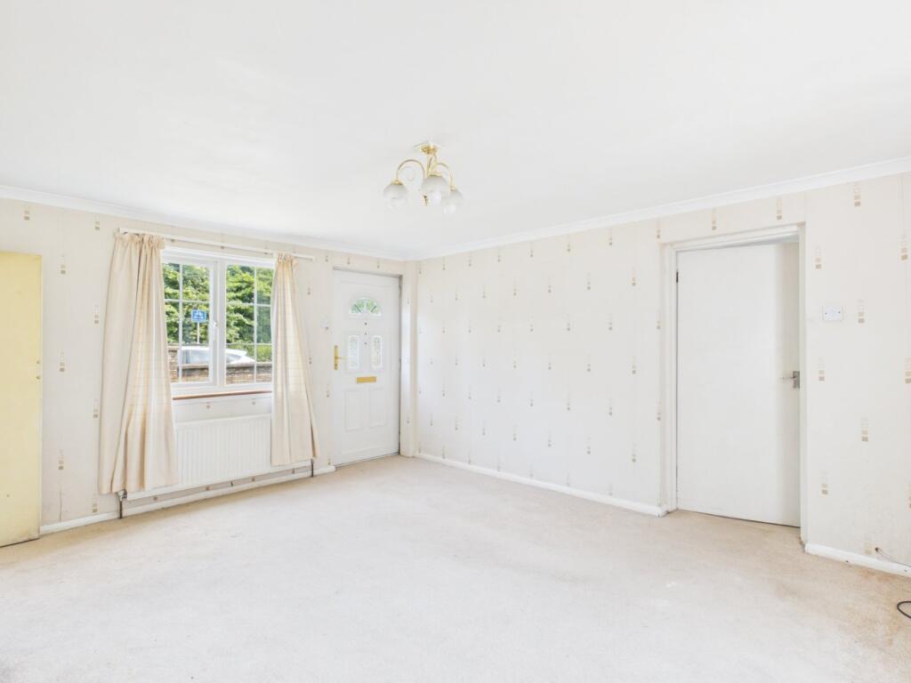Kingsmead Road, High Wycombe, Buckinghamshire, HP11 - Image 7