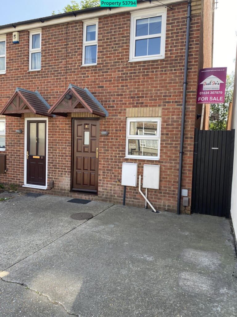 View property at 4 King William Road, Gillingham, ME7