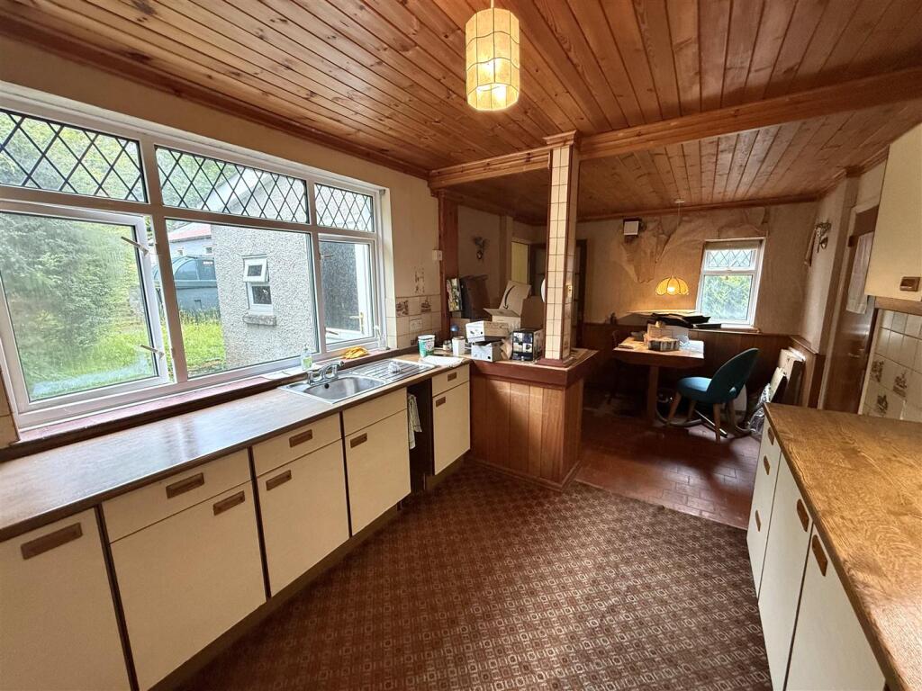 Drefach, Llanybydder - Image 7