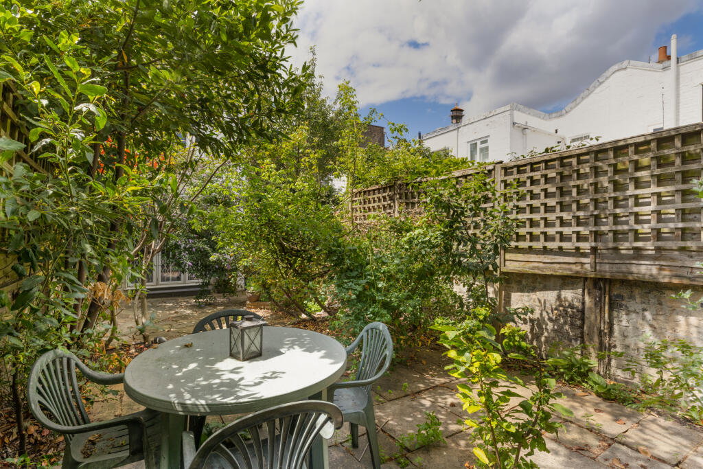 Child's Walk, Earls Court, London, SW5 - Image 3