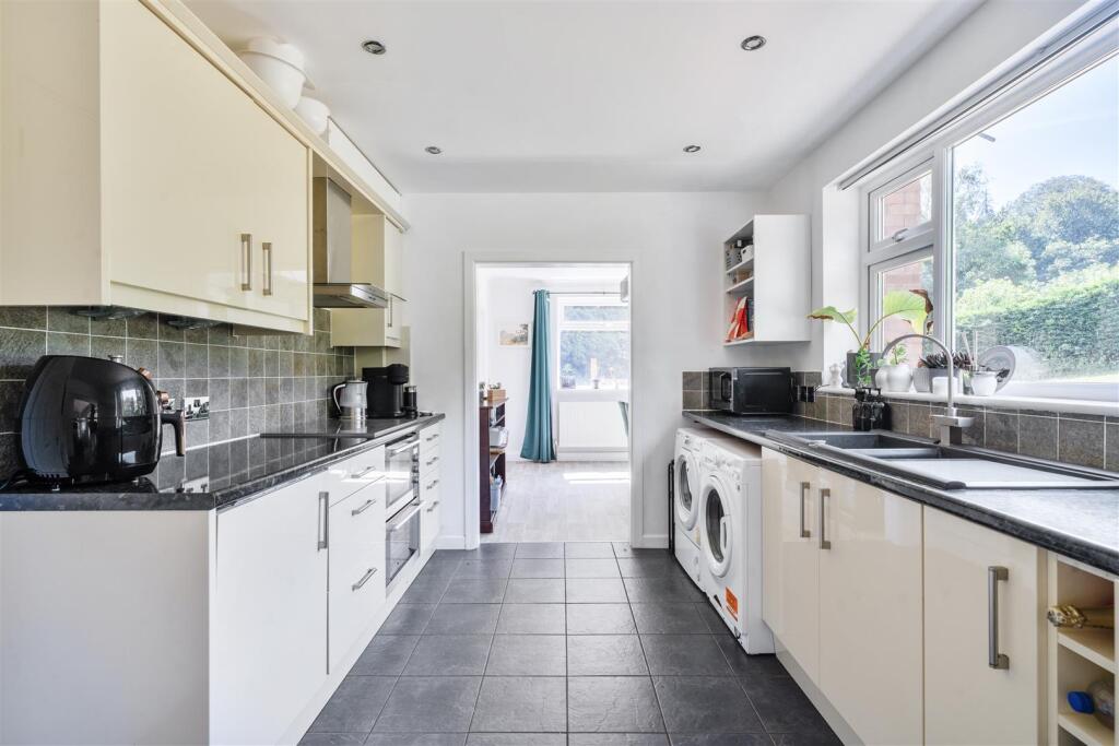 Viewings Commence SAT 25th July at Noon - Glenleigh, Sandy Lane, Abbots Leigh - Image 3