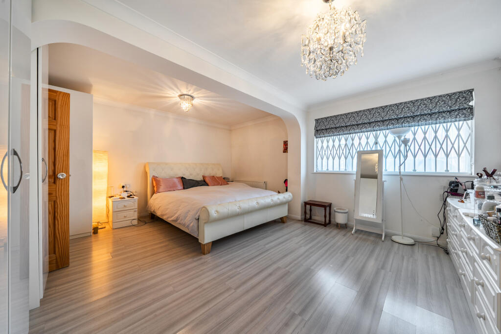 Elgin Drive, Northwood, HA6 - Image 11