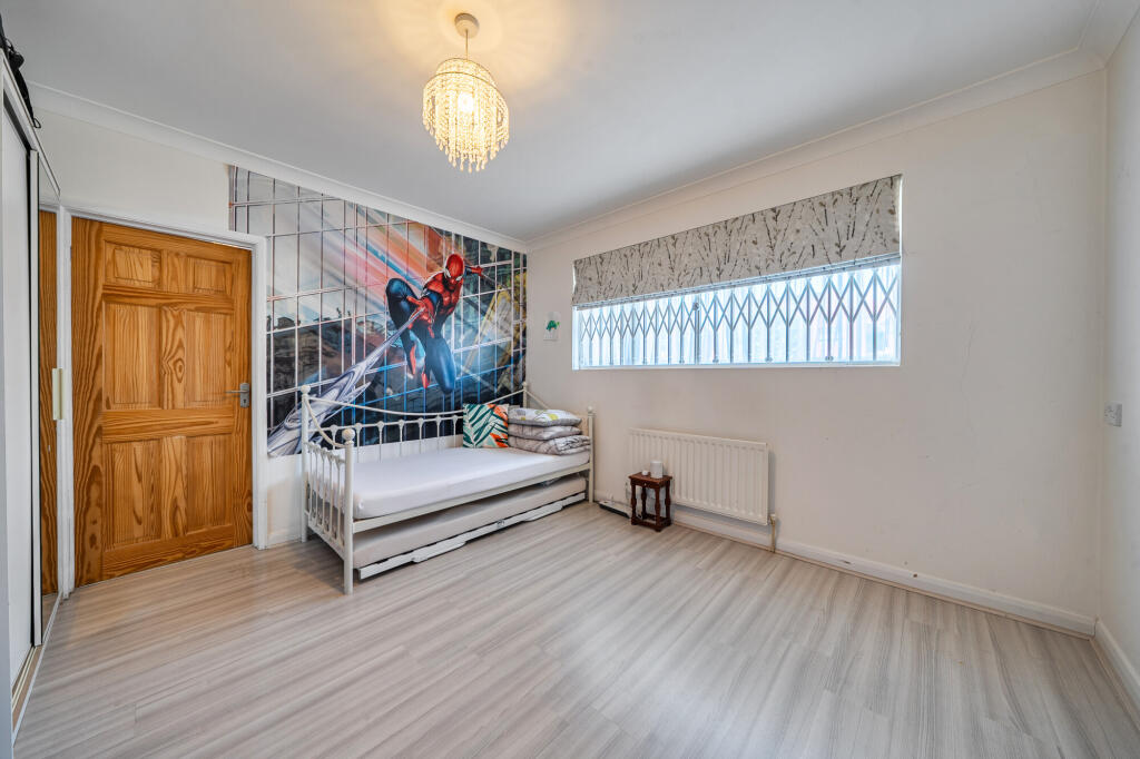 Elgin Drive, Northwood, HA6 - Image 12