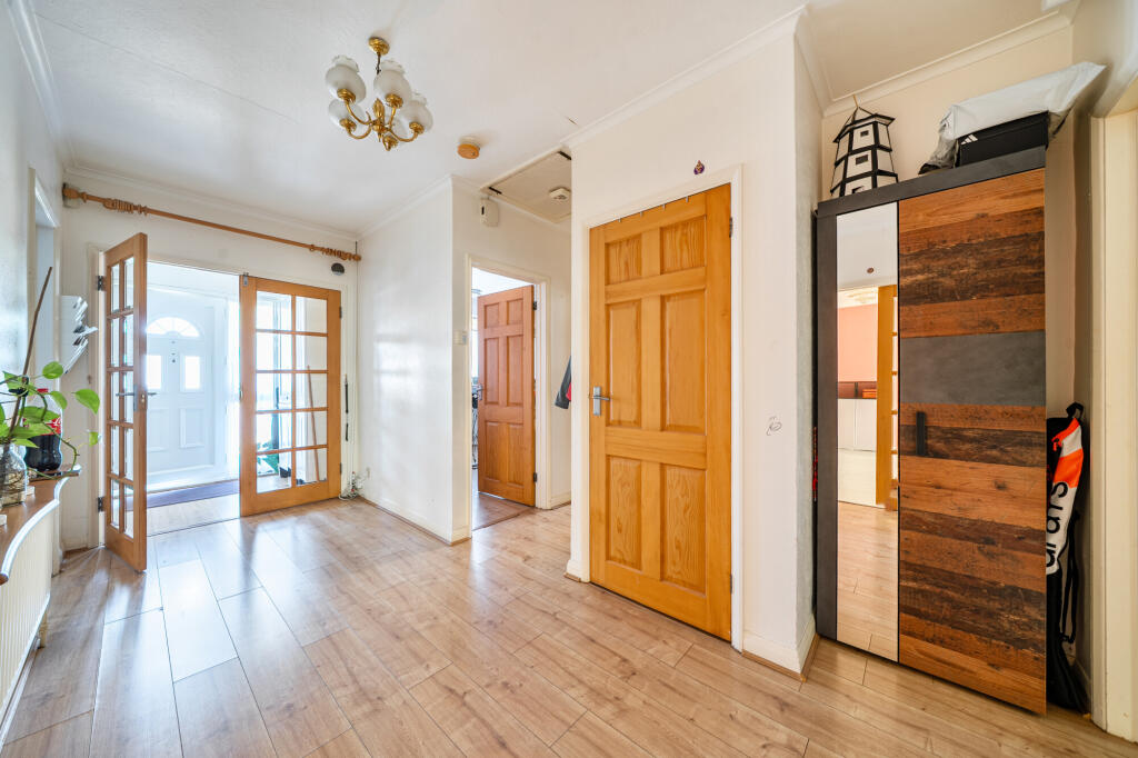 Elgin Drive, Northwood, HA6 - Image 19