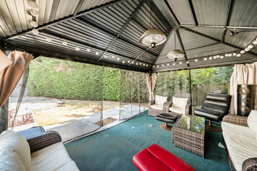 Elgin Drive, Northwood, HA6 - Image 7