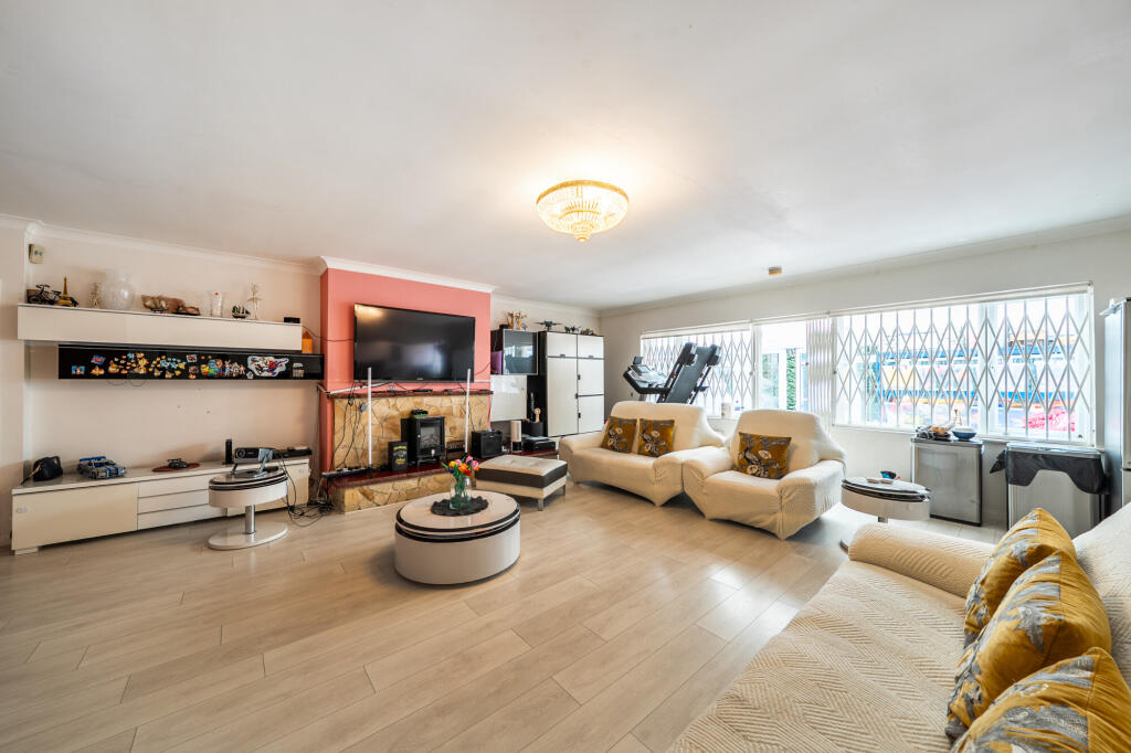 Elgin Drive, Northwood, HA6 - Image 8