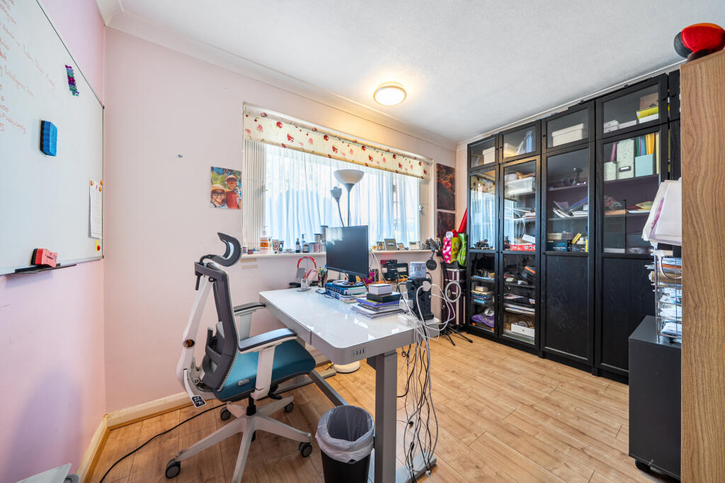 Elgin Drive, Northwood, HA6 - Image 9