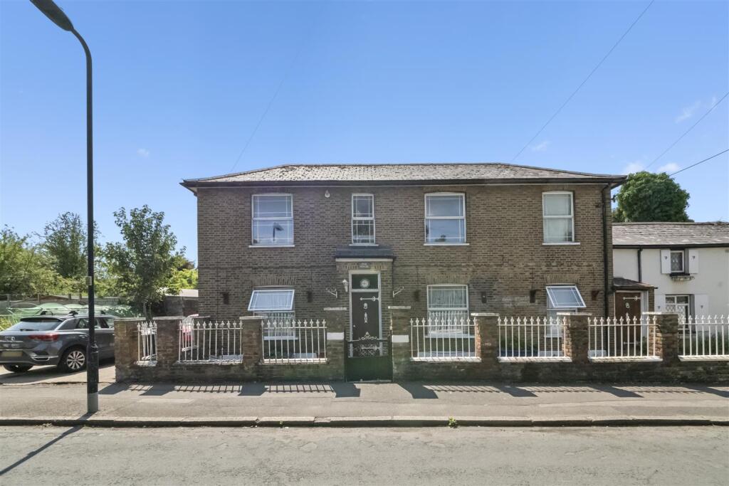 Oak House/Oak Cottage, Old Ruislip Road, Northolt - Image 2