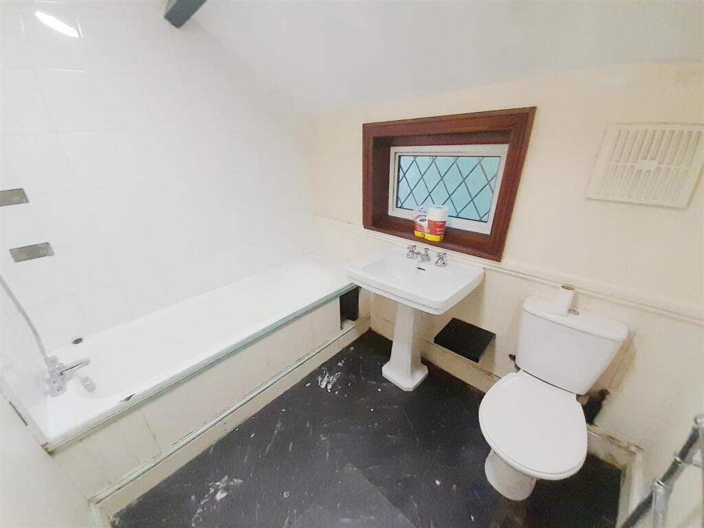 Oak House/Oak Cottage, Old Ruislip Road, Northolt - Image 35
