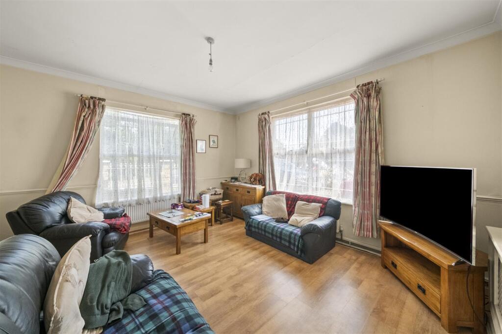 Oak House/Oak Cottage, Old Ruislip Road, Northolt - Image 7