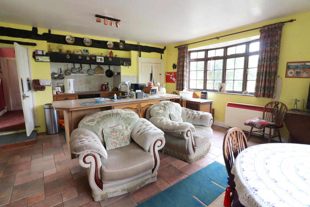 Bury Farm House, Sharpenhoe Road, Streatley, Bedfordshire, LU3 3PS - Image 5