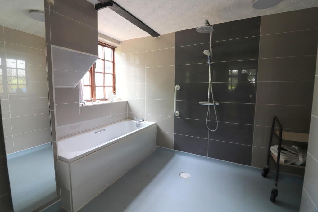 Bury Farm House, Sharpenhoe Road, Streatley, Bedfordshire, LU3 3PS - Image 6