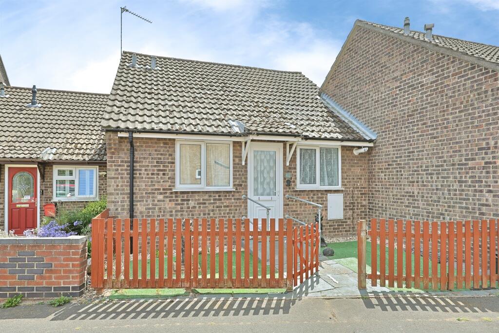 View property at Nursery Close, Norwich