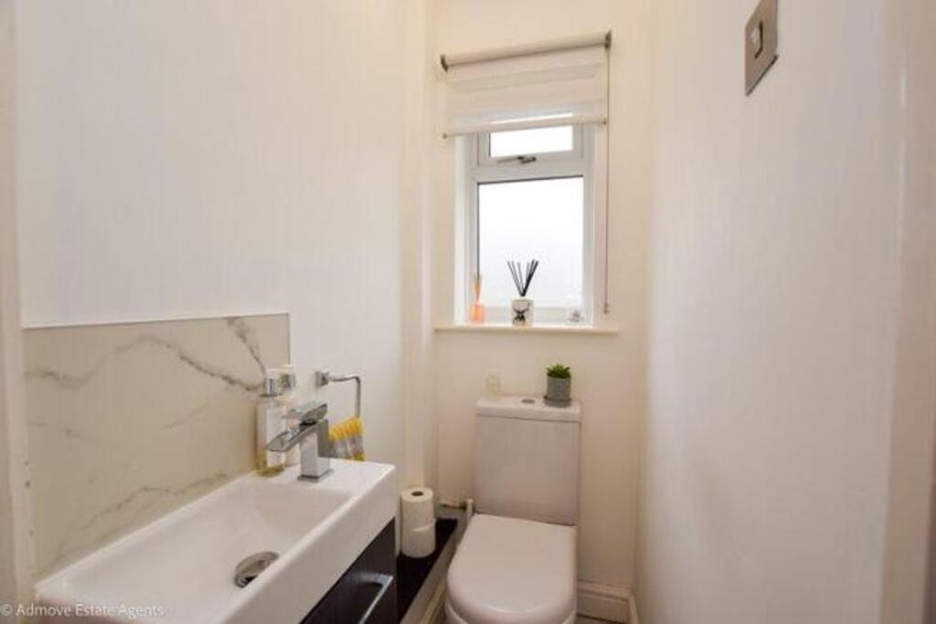 Dunscar Close, Birchwood, WA3 - Image 13