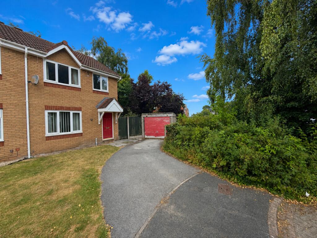 Cleeves Close, Warrington - Image 1