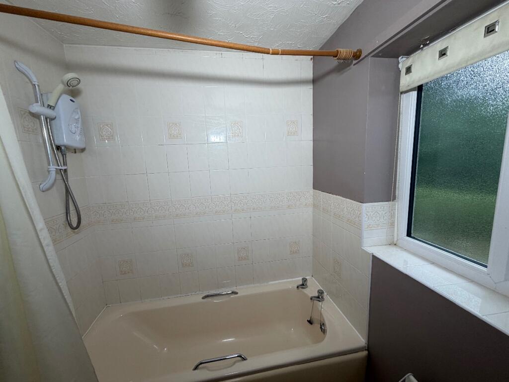Cleeves Close, Warrington - Image 14