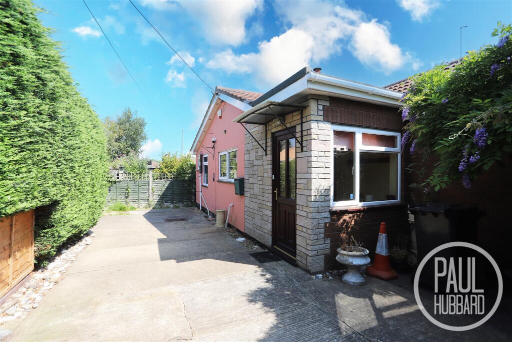 Willow Road, Pakefield, NR33 - Image 22