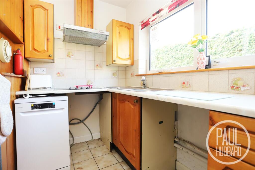 Willow Road, Pakefield, NR33 - Image 7
