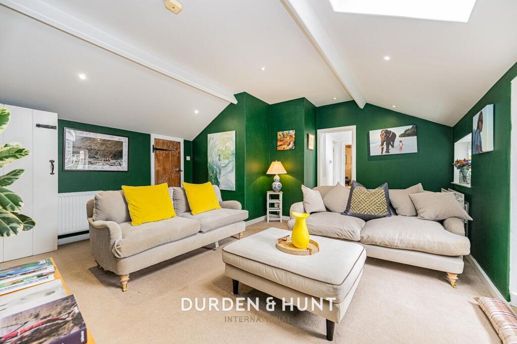 Hook Lane, Lambourne End, RM4 - Image 11