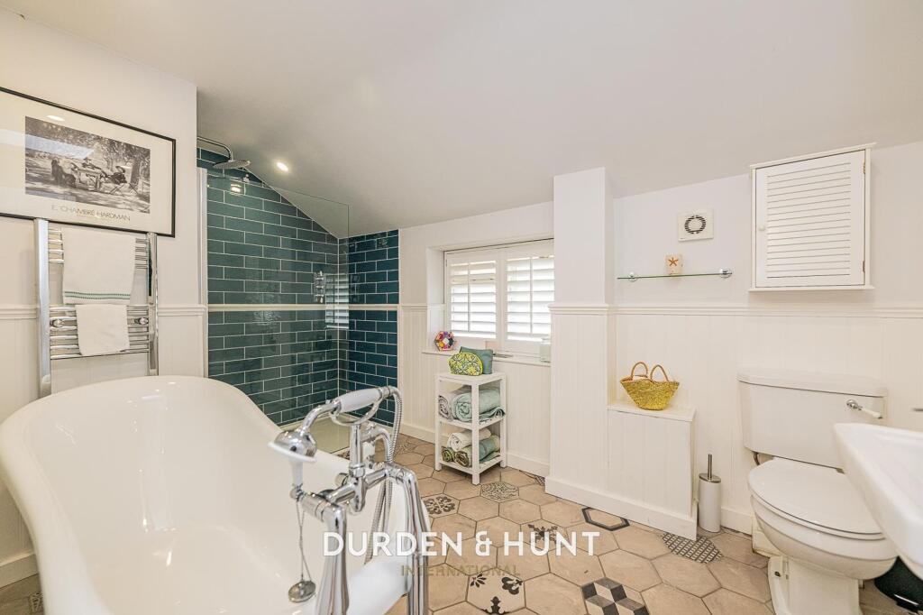 Hook Lane, Lambourne End, RM4 - Image 12