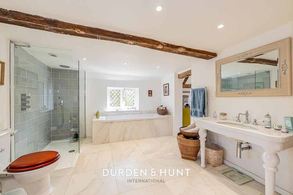 Hook Lane, Lambourne End, RM4 - Image 16