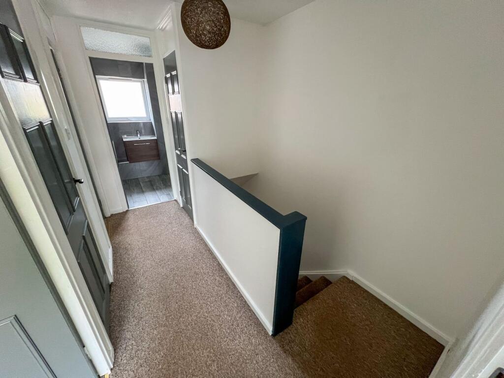Glebelands, West Molesey, KT8 - Image 17