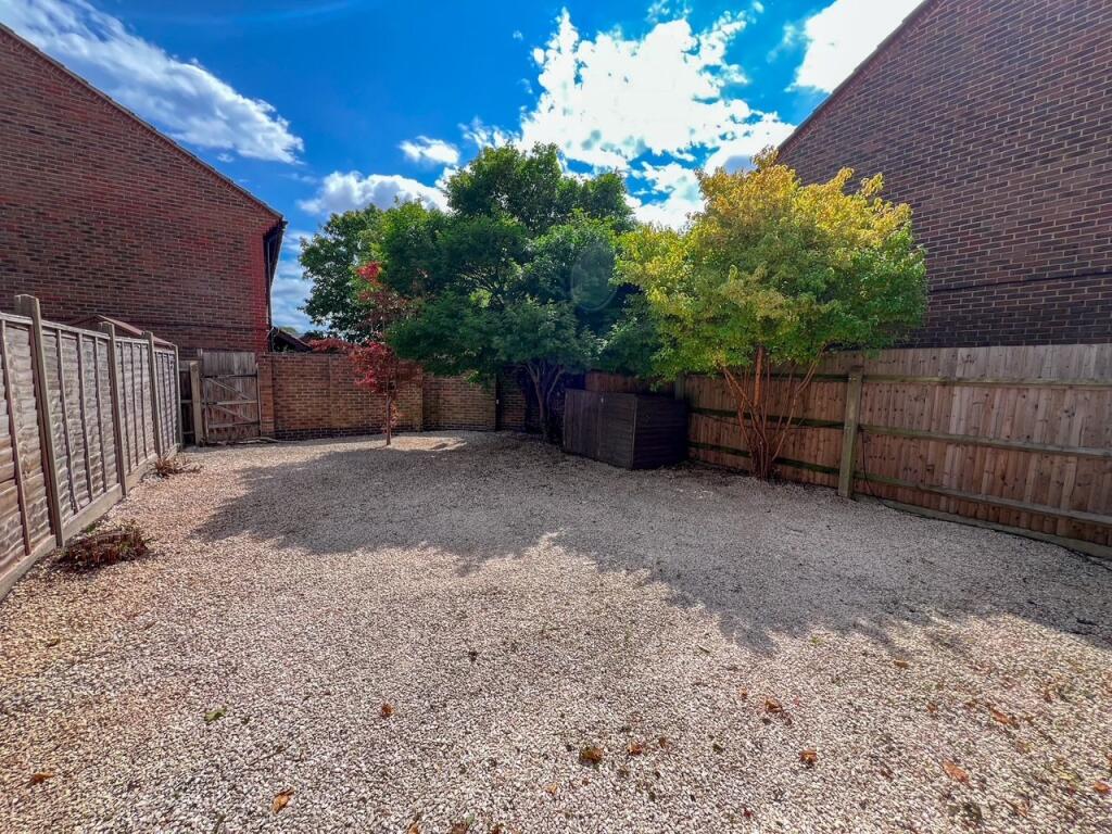 Glebelands, West Molesey, KT8 - Image 19