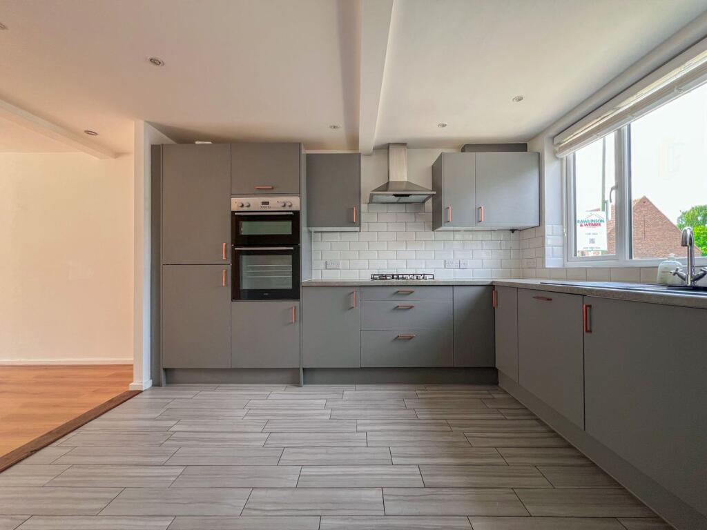 Glebelands, West Molesey, KT8 - Image 3